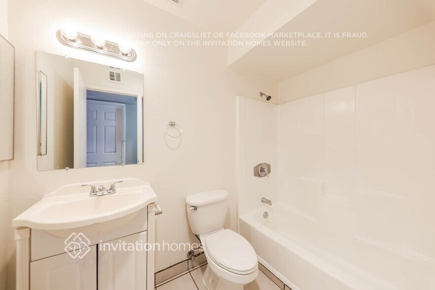 Building Photo - 5256 W Cholla St