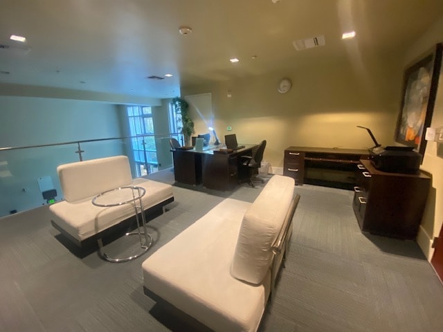 Building Photo - 585 9th St