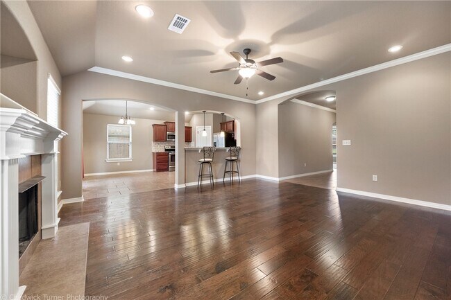 Building Photo - 6305 S 44th Pl
