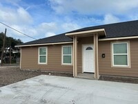 Building Photo - Ready for move in