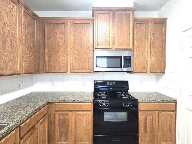 Building Photo - 6435 Richland Hills Dr