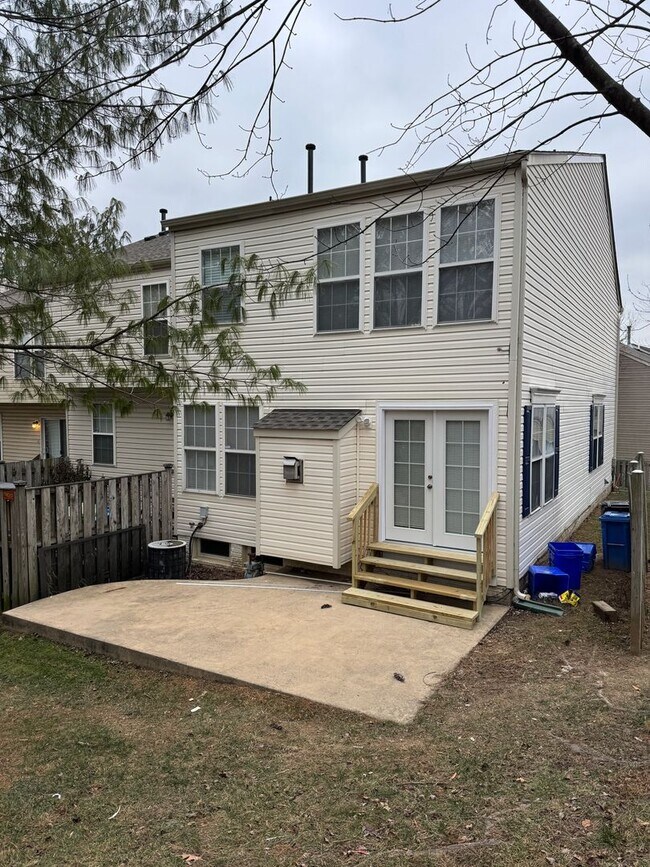 Building Photo - Spacious Family Three Bedroom Townhouse in Damascus! Pets Welcomed & Parking Included!