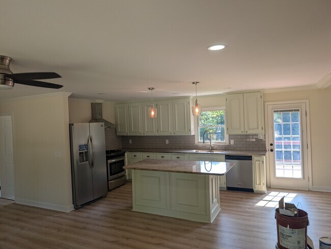 Building Photo - 5488 Yanceyville Rd