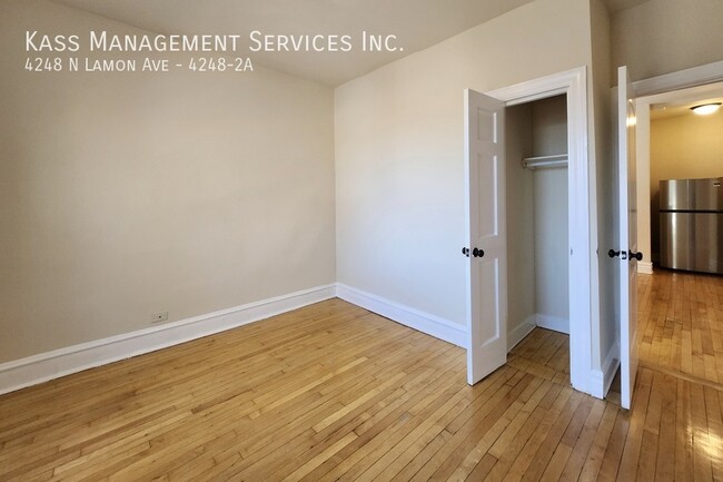 Building Photo - Perfect Portage Park Rehabbed 2 bed with H...