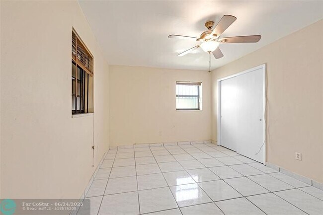 Building Photo - 4260 NW 173rd Dr