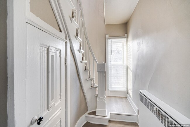 Building Photo - 416 High St