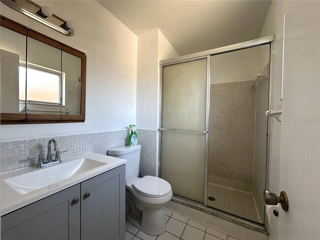 Building Photo - 829 Jordan Ave