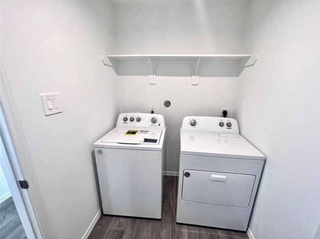 Building Photo - 14220 Fern Meadows Dr