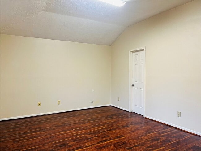 Building Photo - 8239 Squires Pl Dr