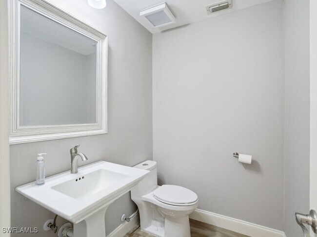 Building Photo - 4920 Shady River Ln