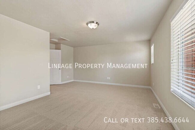 Building Photo - 11234 Summer Heights Dr