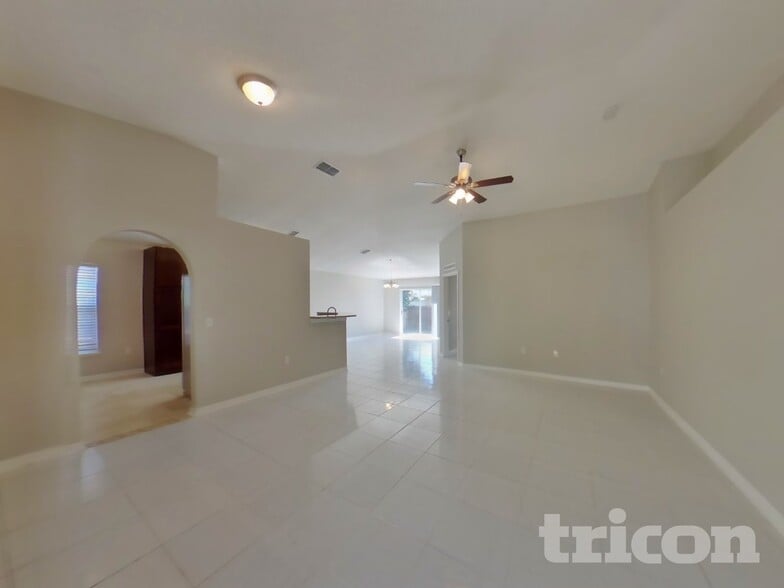 Building Photo - 7396 Prosperity Park Rd N