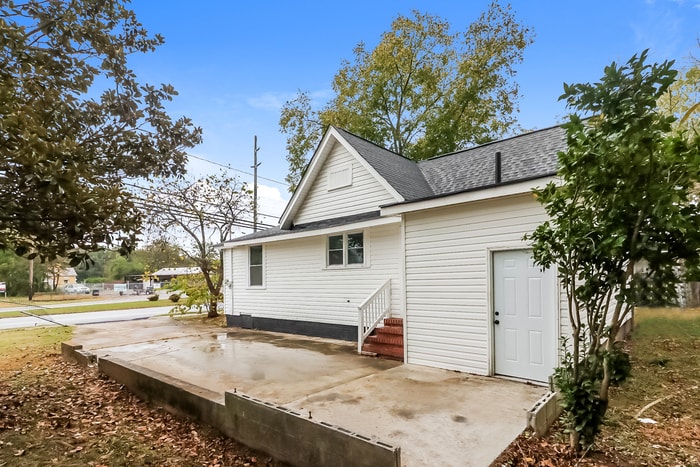 Building Photo - 360 5th St