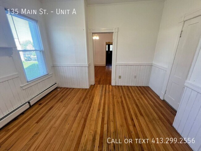 Building Photo - 135 Main St