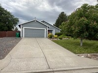 Building Photo - 3 bedroom, 2 bathroom, 1447 Sq Ft