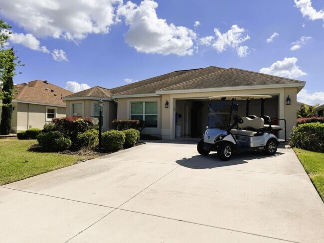 Building Photo - Fully Furnished 3/2 in beautiful Villages Community