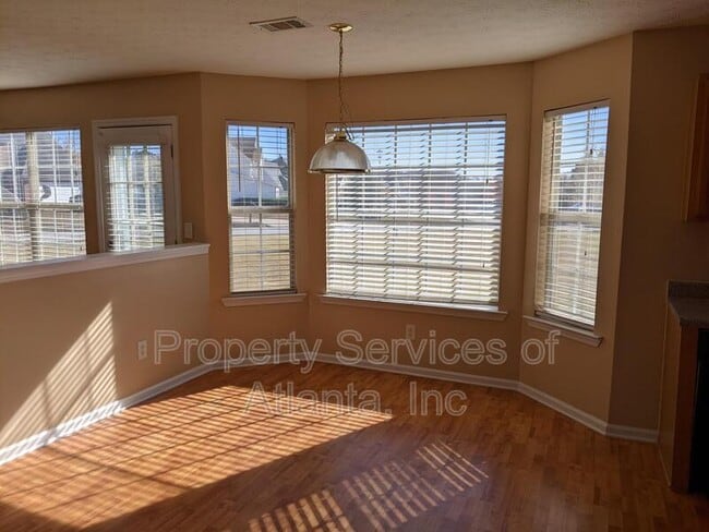 Building Photo - 1815 Rest Haven Ln