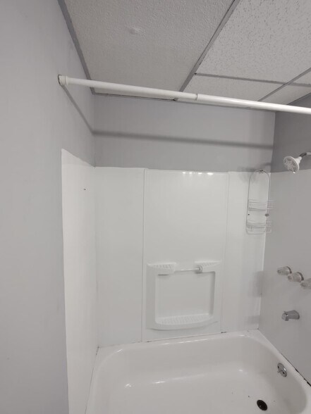 Building Photo - 3159 6th Ave