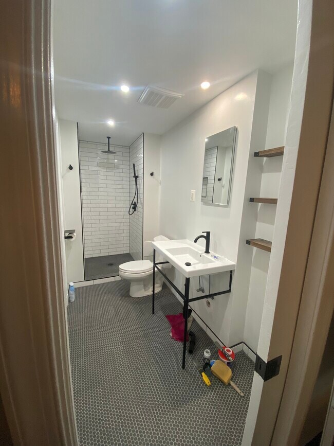 Renovated bathroom - 3010 Wisconsin Ave NW