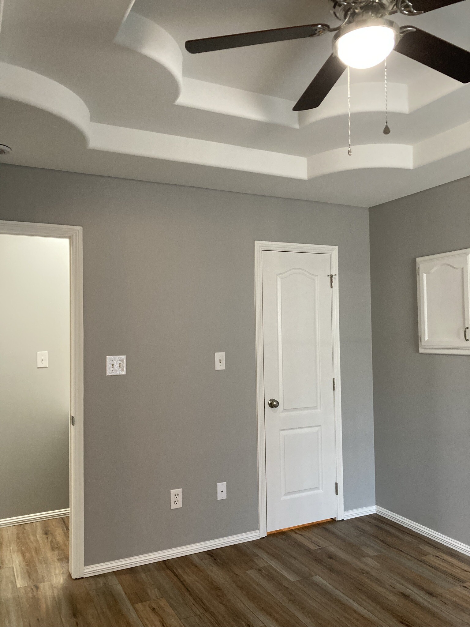 Building Photo - 910 English Ave