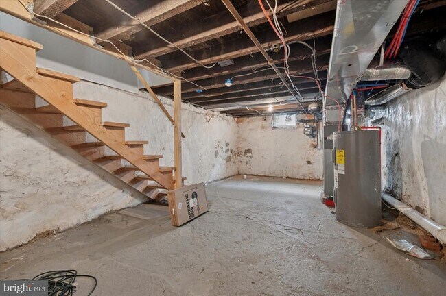Building Photo - 447 Durfor St