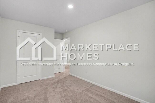 Building Photo - 461 Oakwood Dr NW