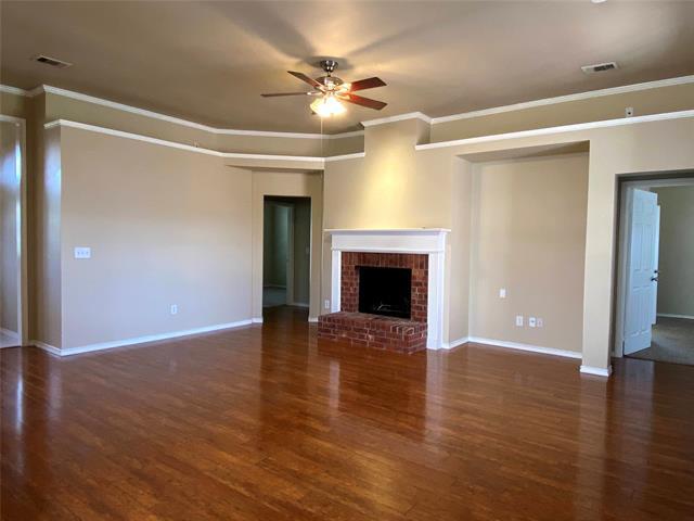 Building Photo - 9900 Buckingham Ln