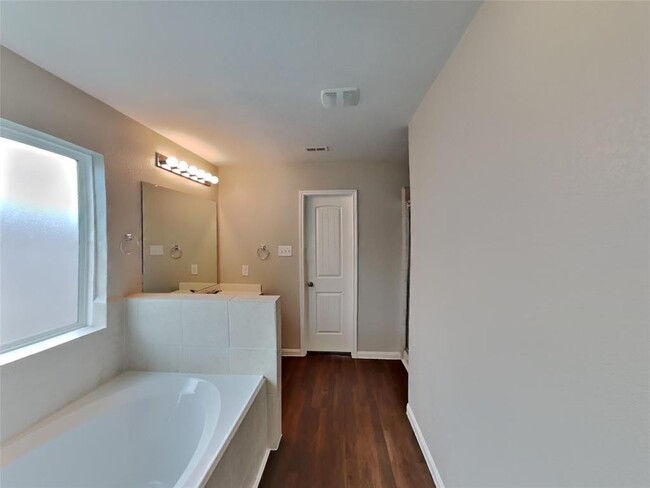 Building Photo - 7523 Merrylands Dr