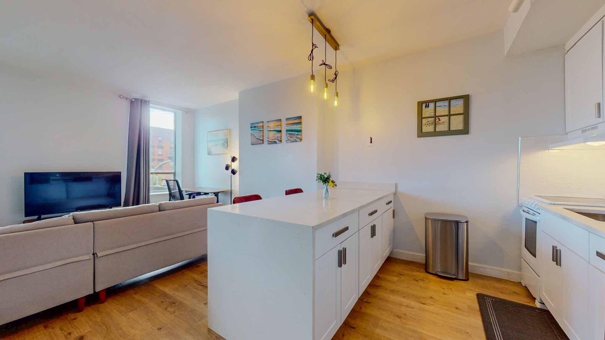 Building Photo - 94 Washington St