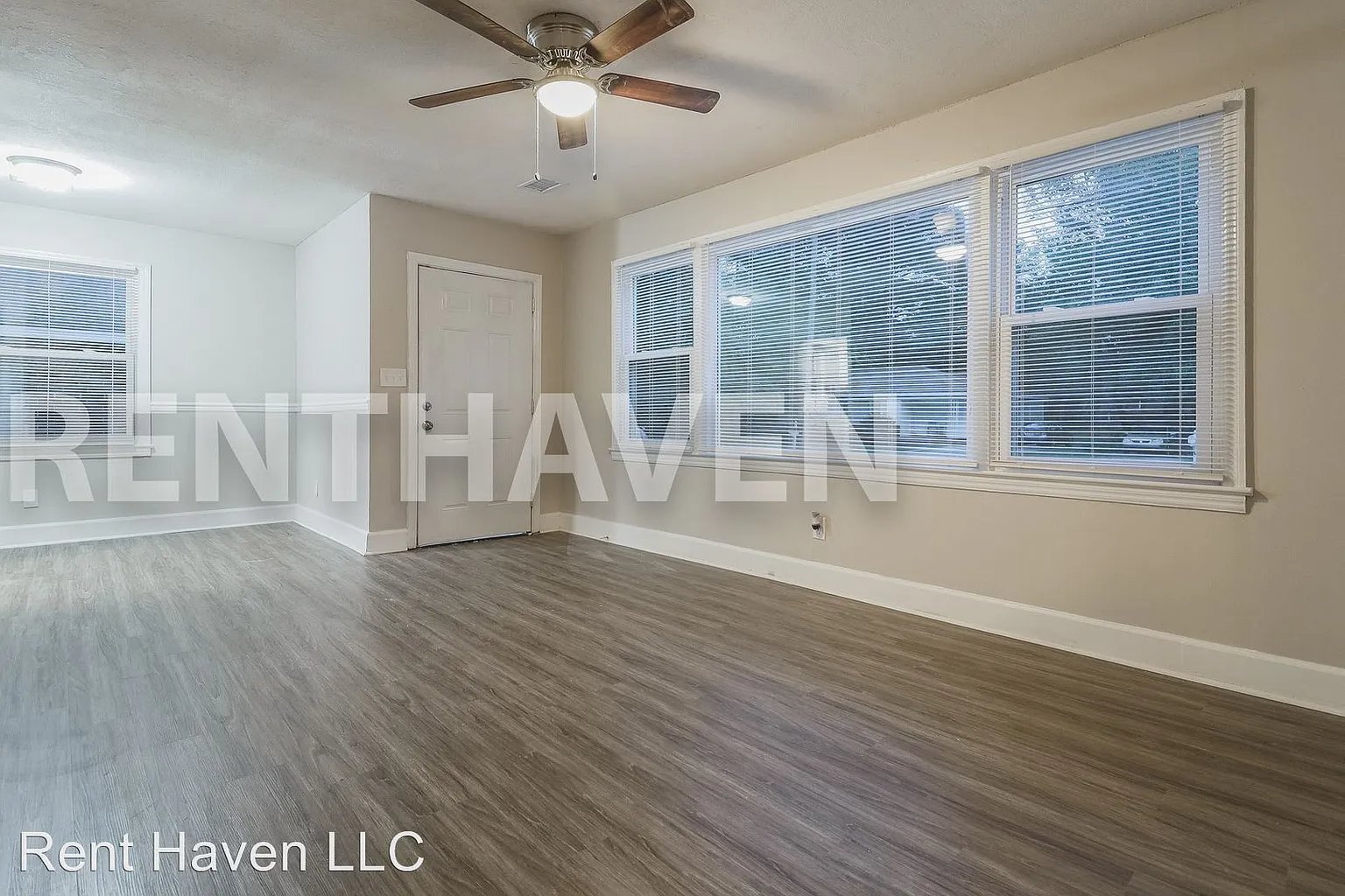 Building Photo - 209 Peachtree Cir