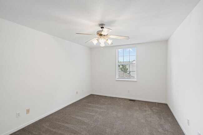 Building Photo - 3503 La Mesa Dr