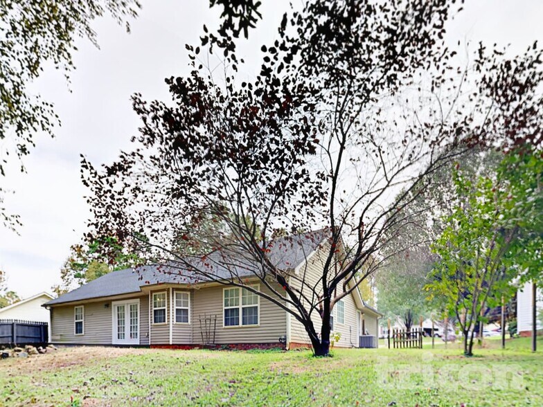 Building Photo - 1206 Grass Meadows Ct