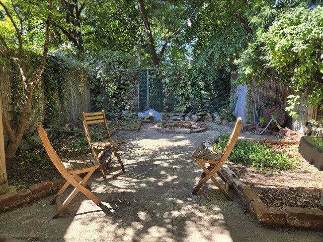 Large backyard. - 862 N Lawrence St