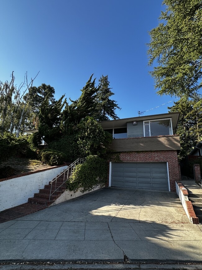Primary Photo - 2036 Braemar Rd