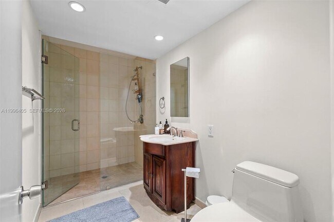 Building Photo - 6831 Sunrise Ct