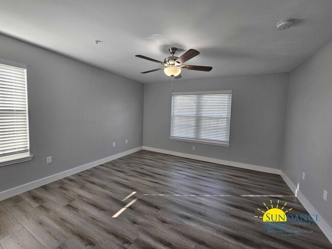 Building Photo - Fully Renovated 2 Bedroom Unit in Destin!