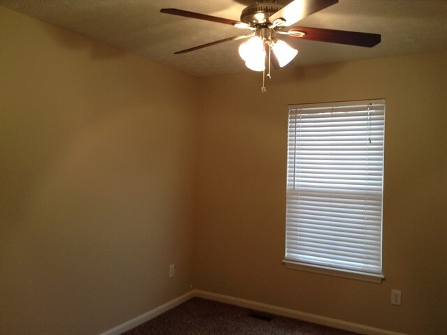Building Photo - 10742 Stone Ridge Way