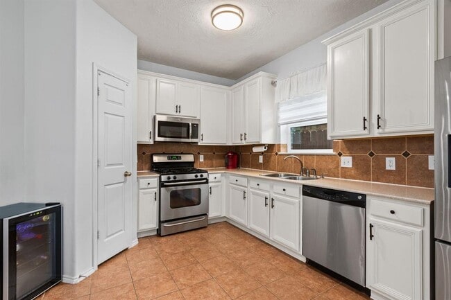 Building Photo - 25915 Hopson Meadows Dr