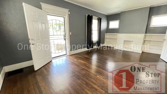 Building Photo - 3 Bedroom, 1 Bathroom House in Kansas City...