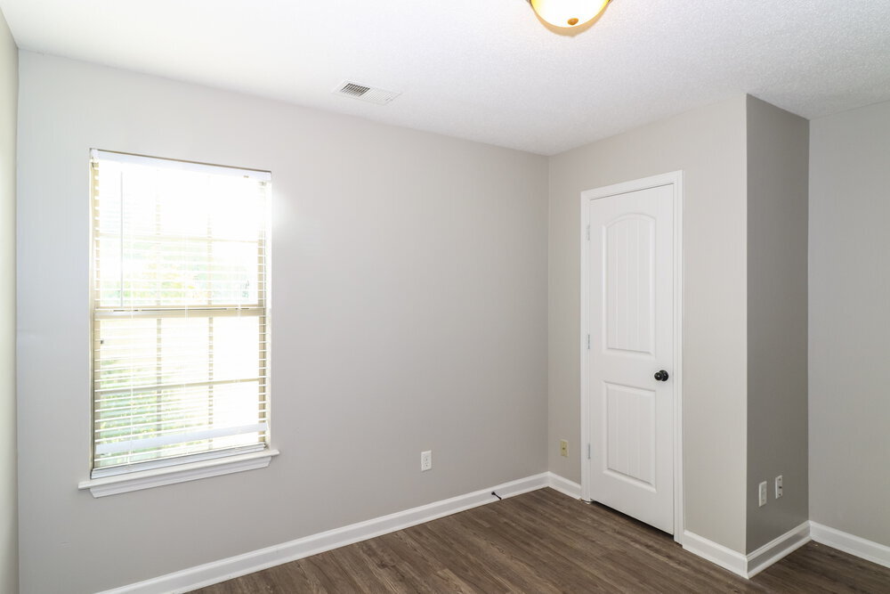 Building Photo - 1609 Sawmill Creek Ln