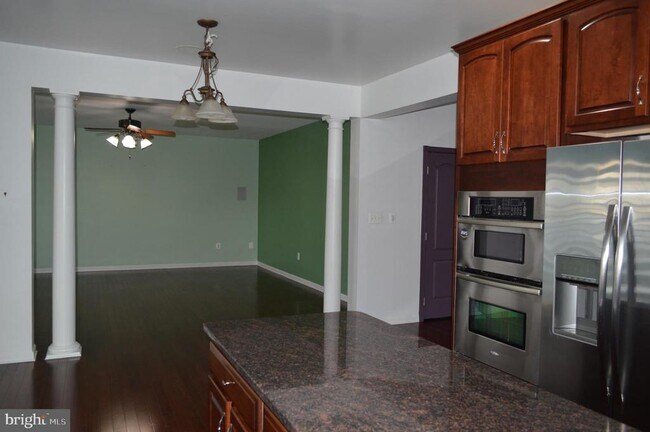 Building Photo - 43308 Barnstead Dr