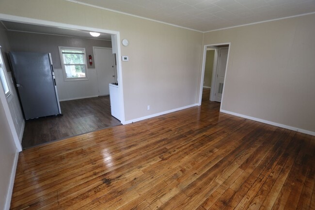Building Photo - 2407-2407 Flint Hills Dr