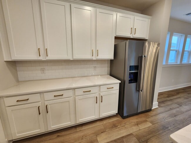 Building Photo - Gorgeous 4 bedroom home in Point Hope - Ch...