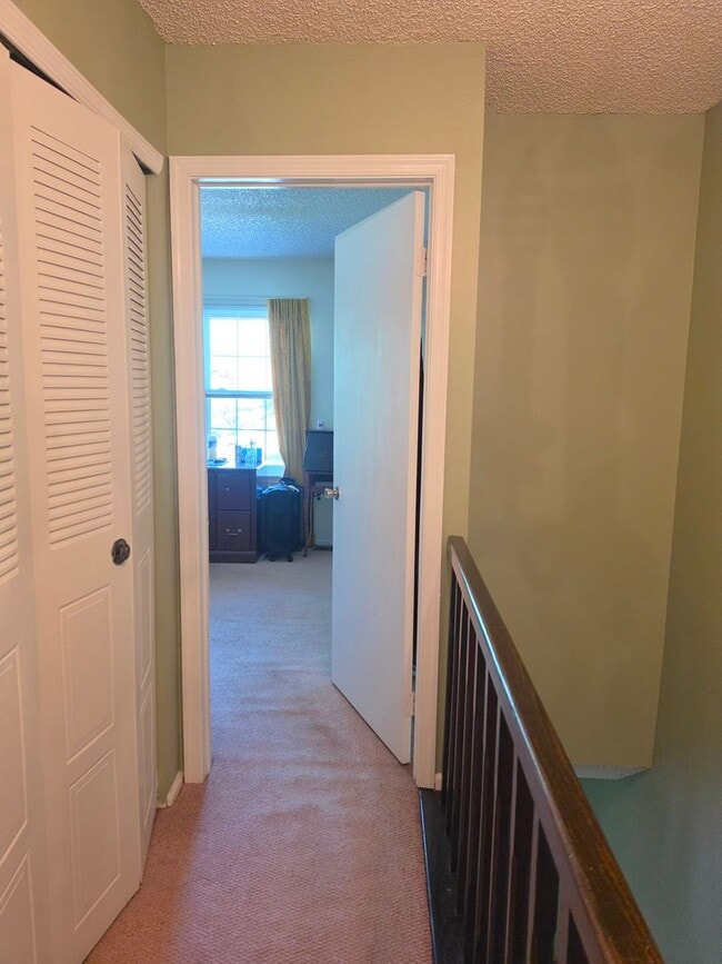 Building Photo - 120 Pear Tree Ln