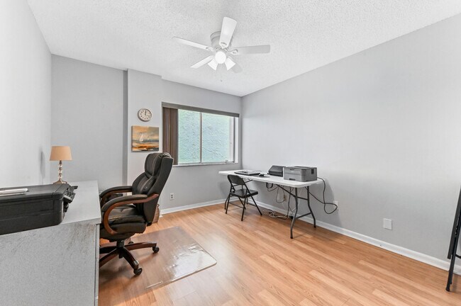 Building Photo - 6768 10th Ave N