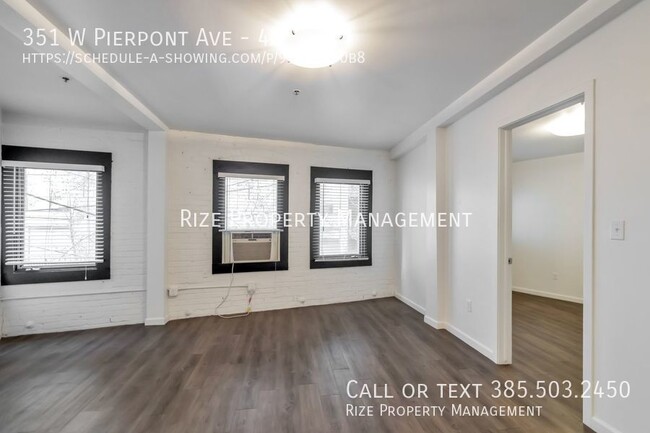 Building Photo - Dont miss out on one of the rare 1 bedroom...