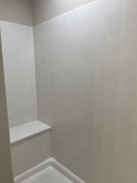 Building Photo - 5940 Arrow Ridge Rd