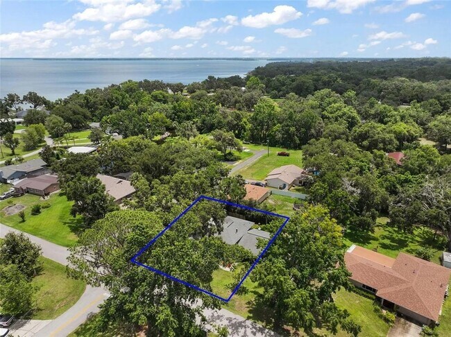 Building Photo - BEAUTIFUL 4BED 2BATH HOME WITH DETACHED OF...