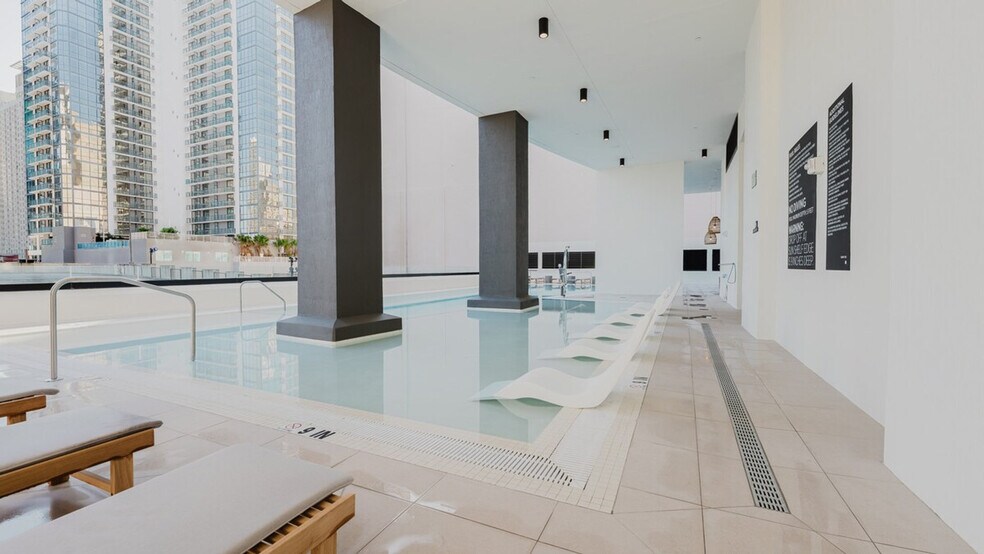 Building Photo - 30 2nd St