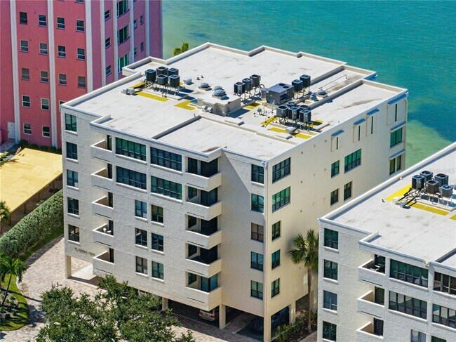 Building Photo - 97 Sunset Dr